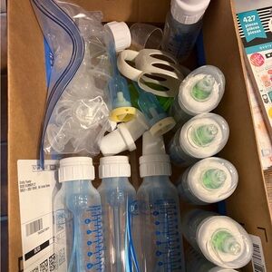 Dr Brown’s Bottle Set with Nipples and Accessories